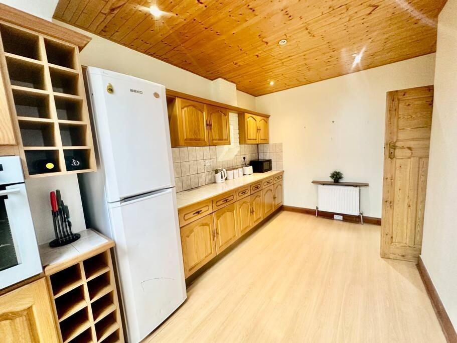 4 Bed House In Daneby Road,Se6 Villa Catford Екстериор снимка