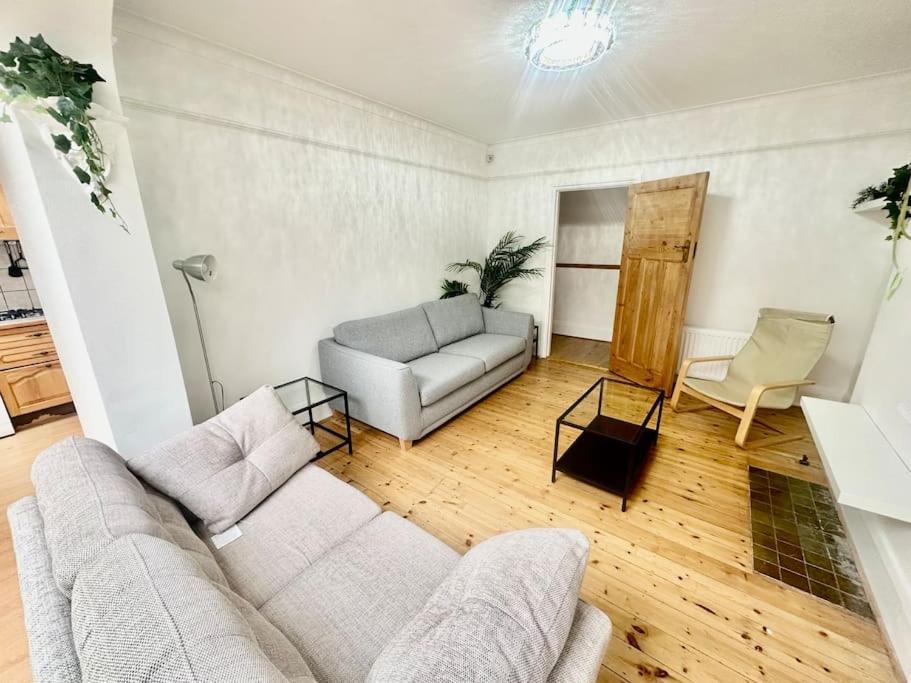 4 Bed House In Daneby Road,Se6 Villa Catford Екстериор снимка