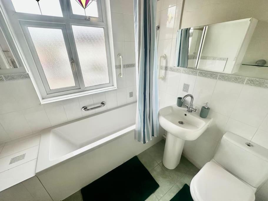4 Bed House In Daneby Road,Se6 Villa Catford Екстериор снимка