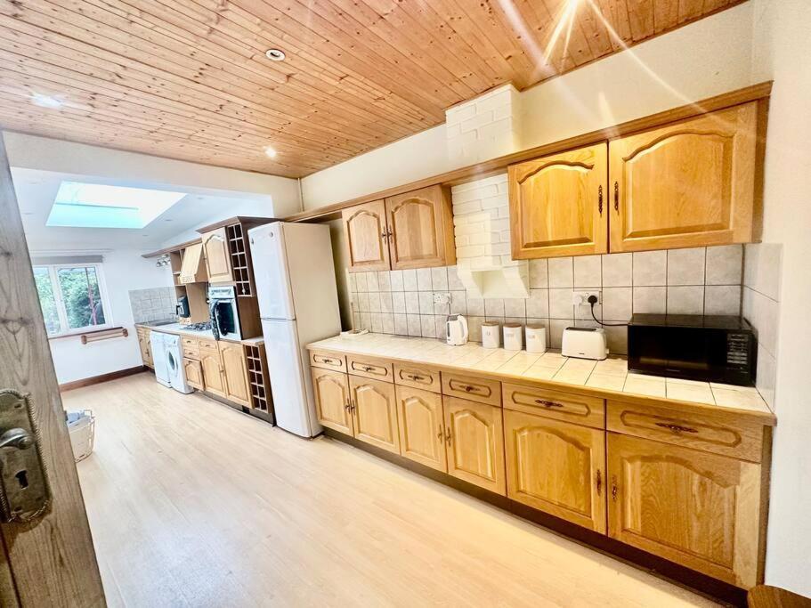 4 Bed House In Daneby Road,Se6 Villa Catford Екстериор снимка