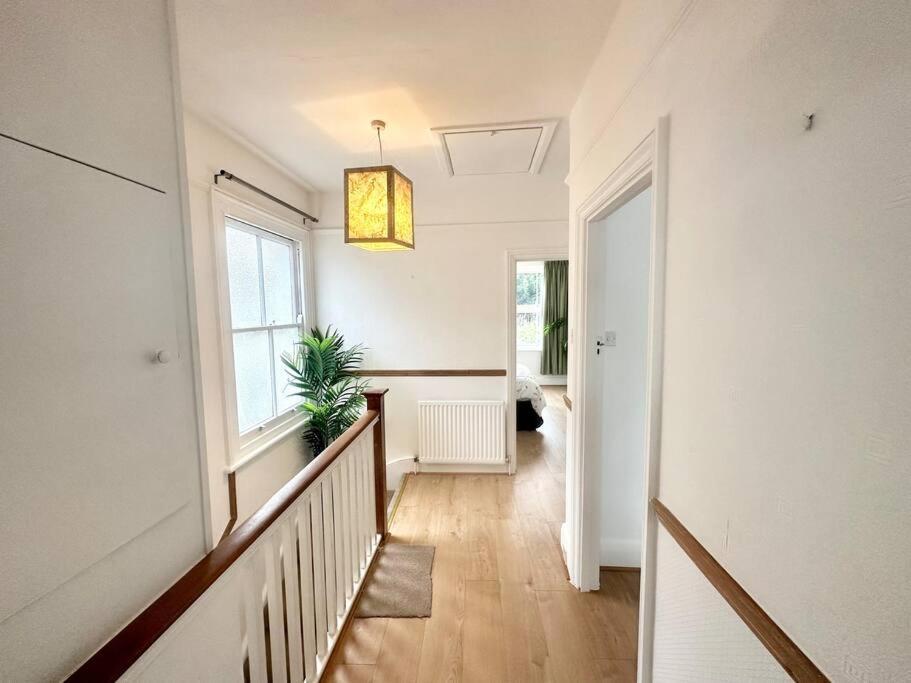 4 Bed House In Daneby Road,Se6 Villa Catford Екстериор снимка