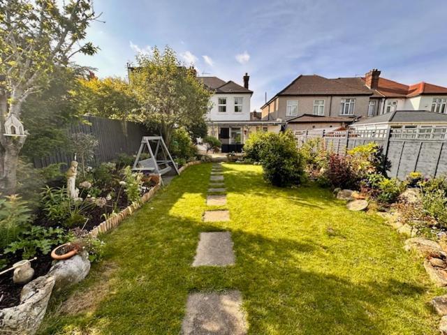 4 Bed House In Daneby Road,Se6 Villa Catford Екстериор снимка